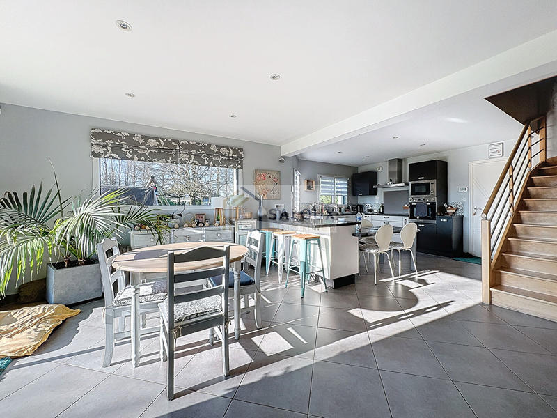 Maison - 115 m² - 6 pièces