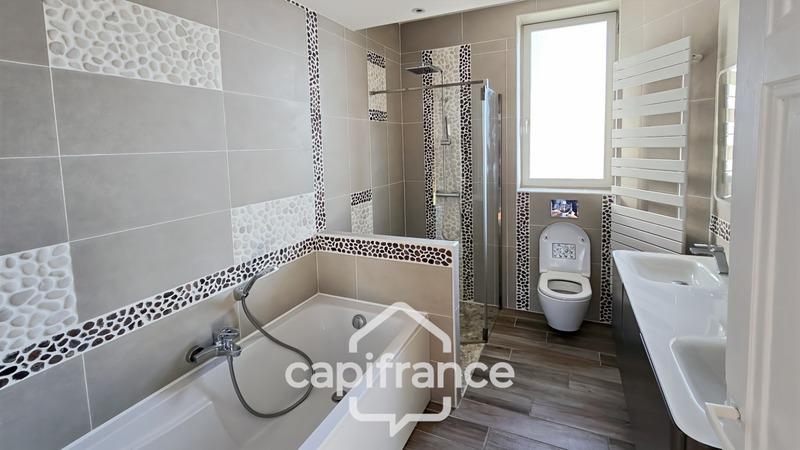 Maison de ville - 193 m² - 7 pièces