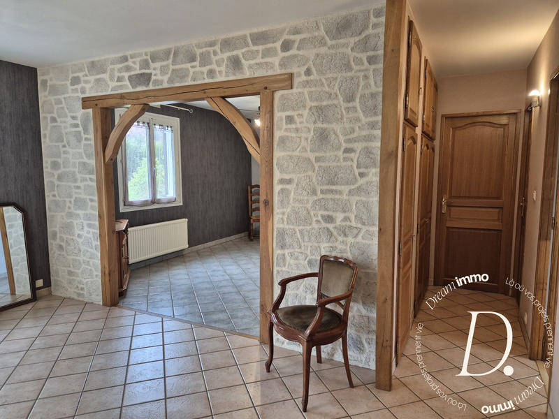 Maison traditionnelle - 109 m² - 6 pièces