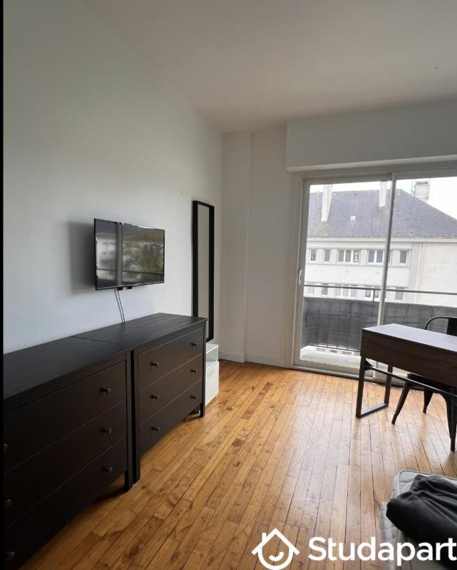 Chambre - 12 m² - 1 pièce