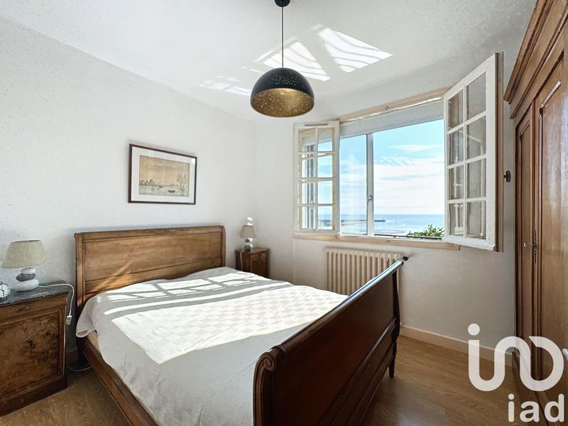 Maison - 165 m² - 10 pièces