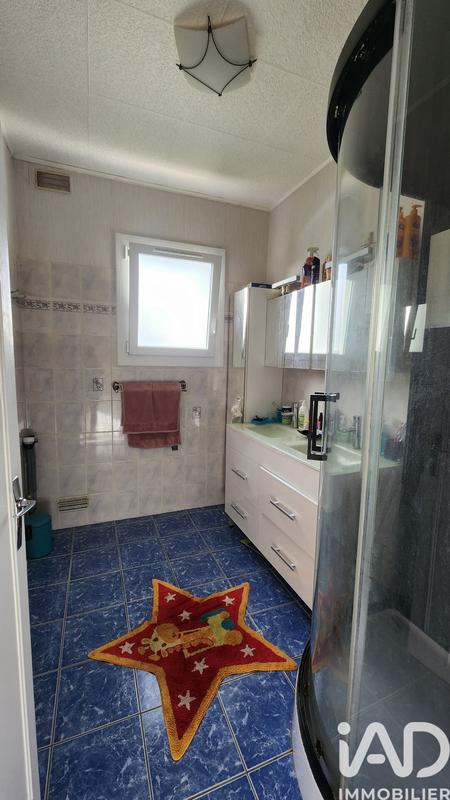 Maison - 235 m² - 10 pièces