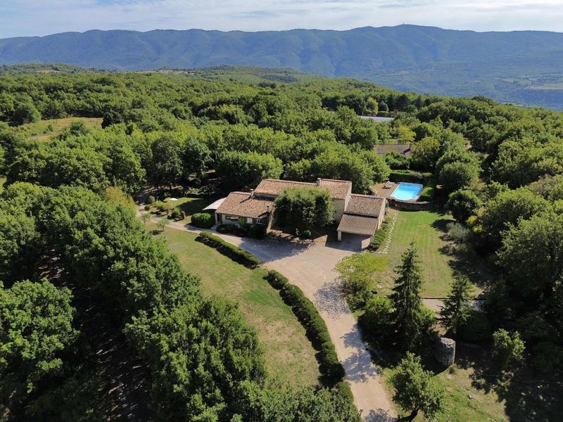 Maison - 231 m² - 11 pièces