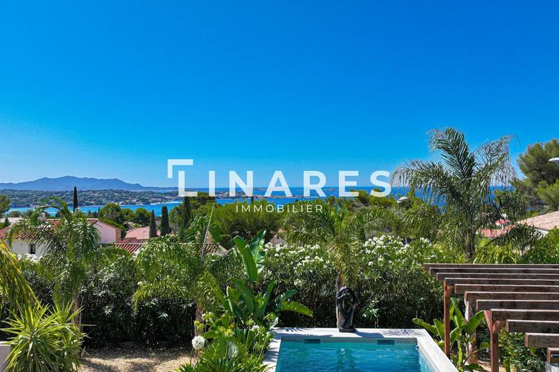 Villa - 250 m² - 6 pièces