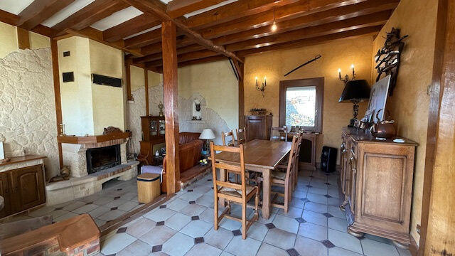 Maison - 90 m² - 6 pièces