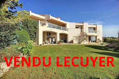 Maison contemporaine - 184 m² - 6 pièces