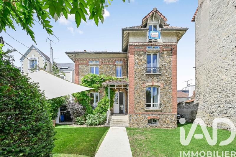 Maison - 198 m² - 5 pièces