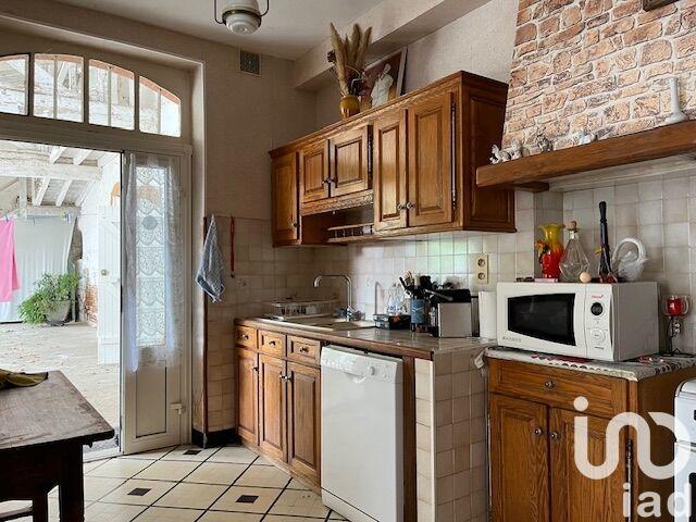 Maison - 280 m² - 10 pièces