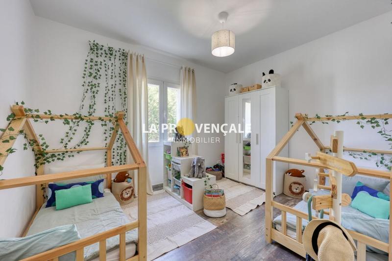 Villa - 250 m² - 6 pièces