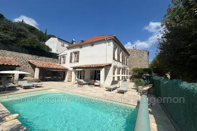 Maison - 190 m² - 6 pièces