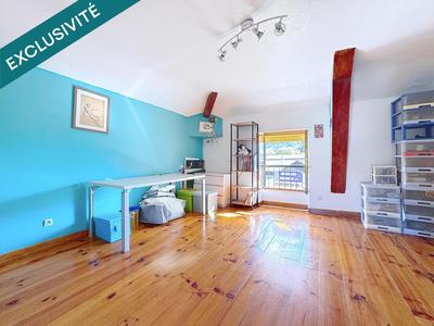 Maison - 138 m² - 8 pièces