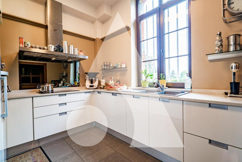 Maison - 581 m² - 21 pièces