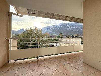 Appartement - 86 m² - 4 pièces