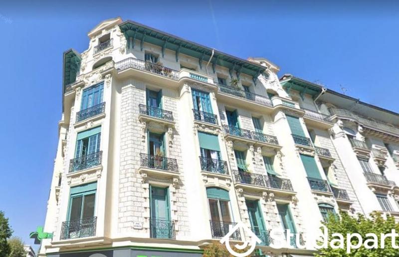 Chambre - 12 m² - 1 pièce