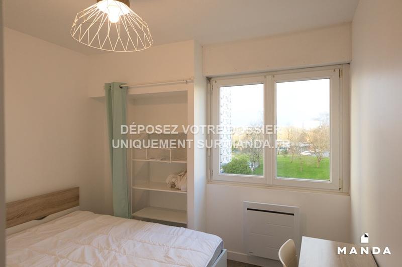 Chambre - 11 m² - 5 pièces