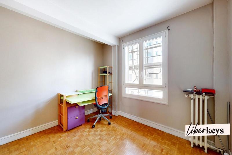 Appartement - 80 m² - 4 pièces