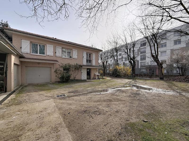 Pavillon - 125 m² - 4 pièces