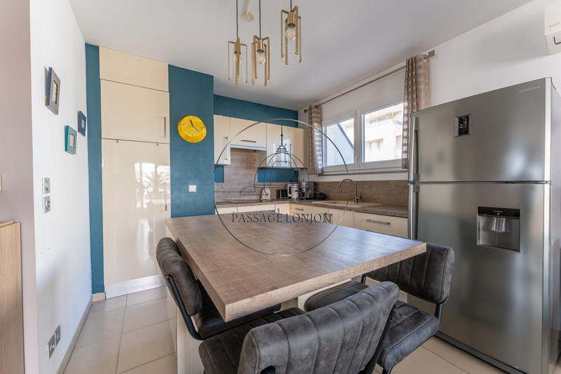 Appartement - 80 m² - 3 pièces