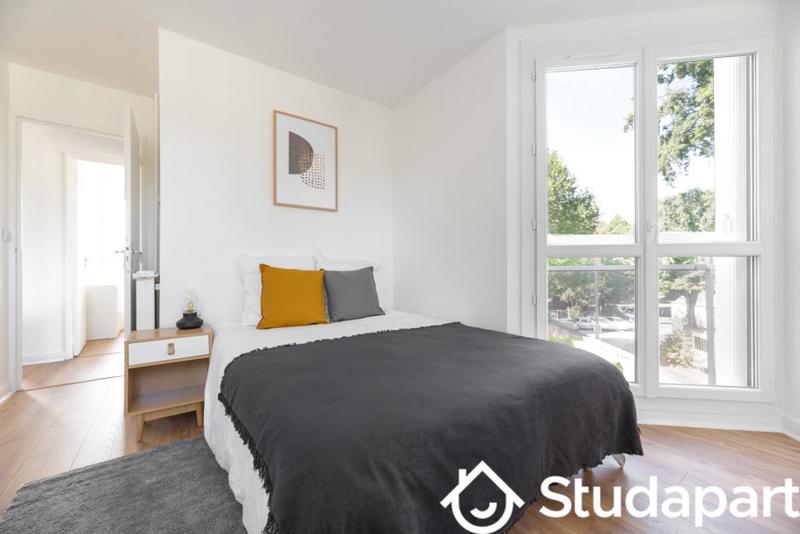 Chambre - 12 m² - 1 pièce