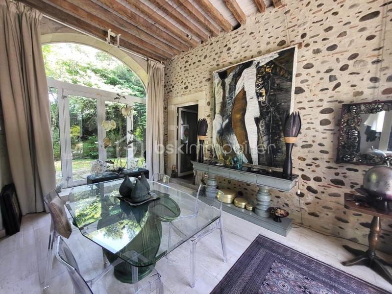 Maison - 400 m² - 10 pièces