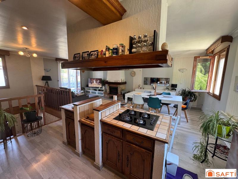 Maison - 131 m² - 6 pièces