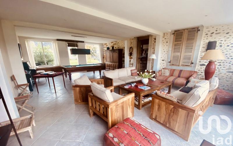Maison - 412 m² - 10 pièces