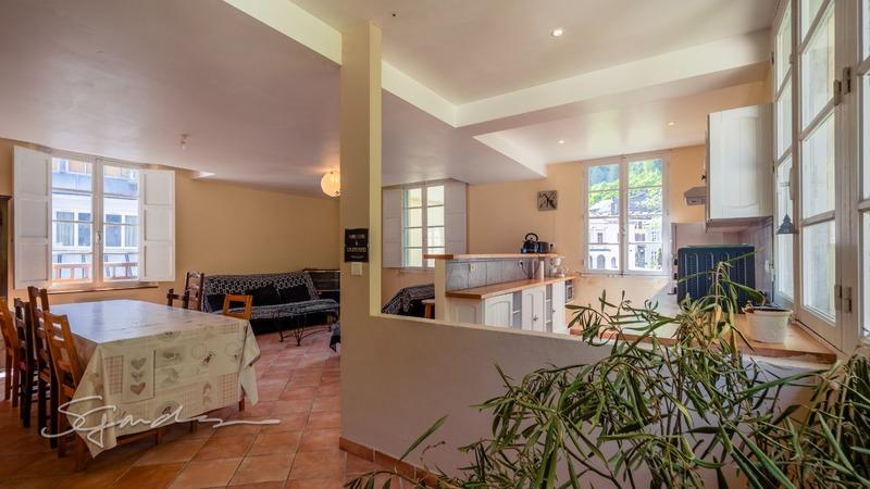 Appartement - 83 m² - 3 pièces