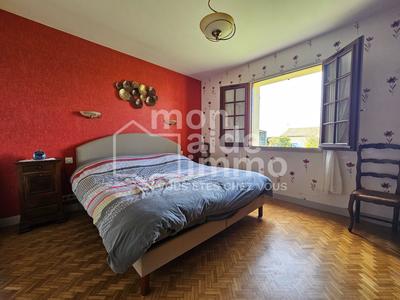 Maison - 276 m² - 7 pièces