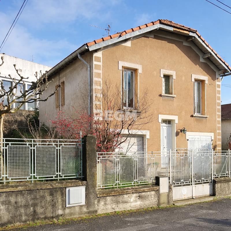 Maison - 95 m² - 5 pièces