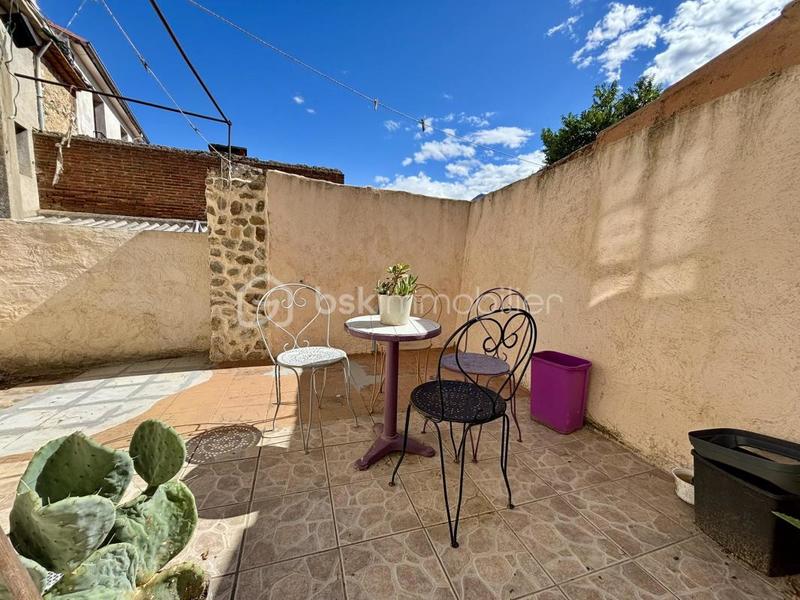 Maison de village - 80 m² - 4 pièces