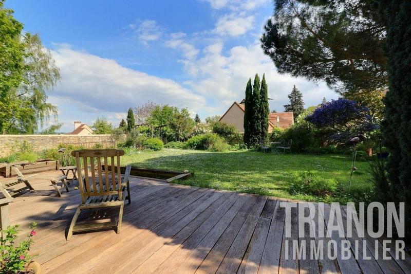 Demeure - 301 m² - 11 pièces