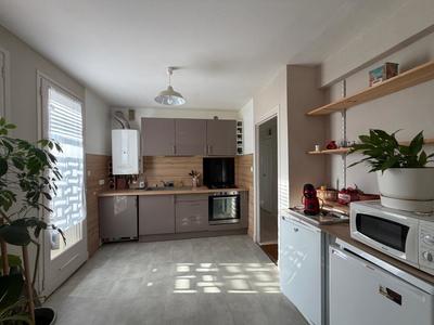 Appartement - 80 m² - 3 pièces