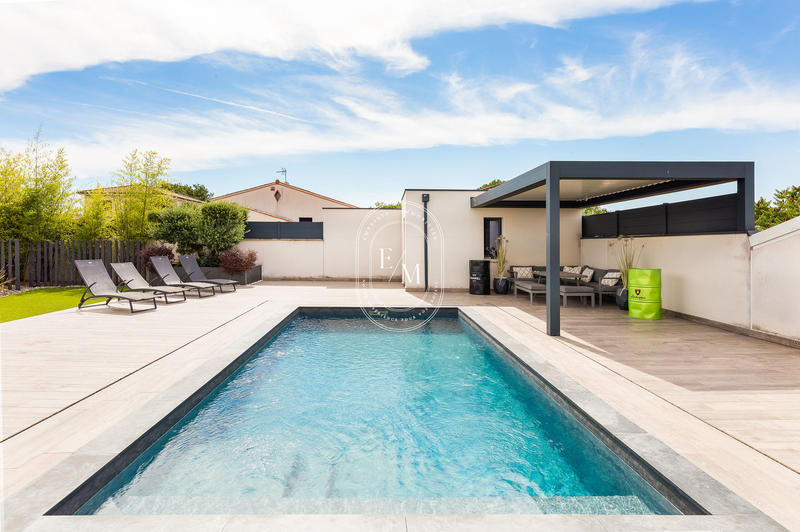 Villa - 169 m² - 5 pièces