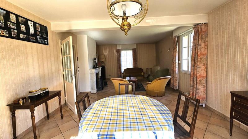 Maison - 195 m² - 8 pièces