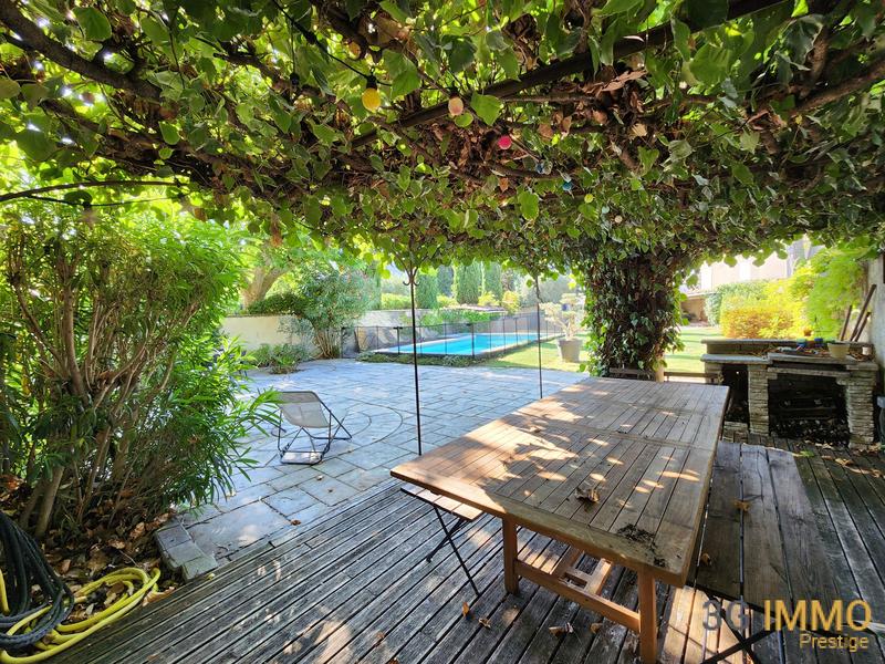 Maison de maîtres - 280 m² - 14 pièces