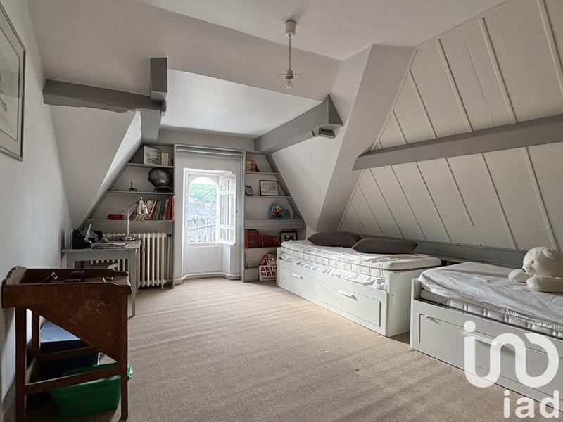 Maison - 177 m² - 9 pièces