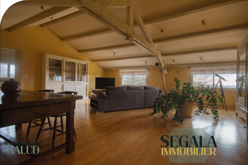 Maison - 180 m² - 4 pièces