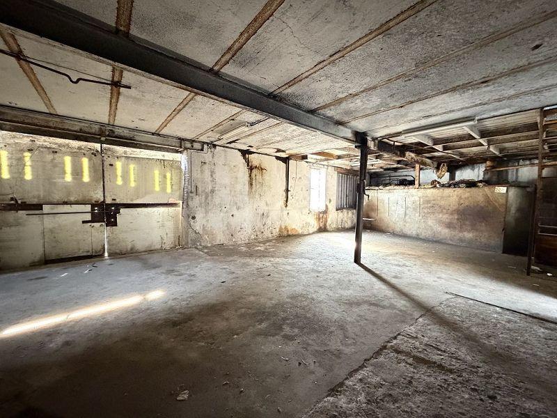 Bureau - 220 m² - 1 pièce