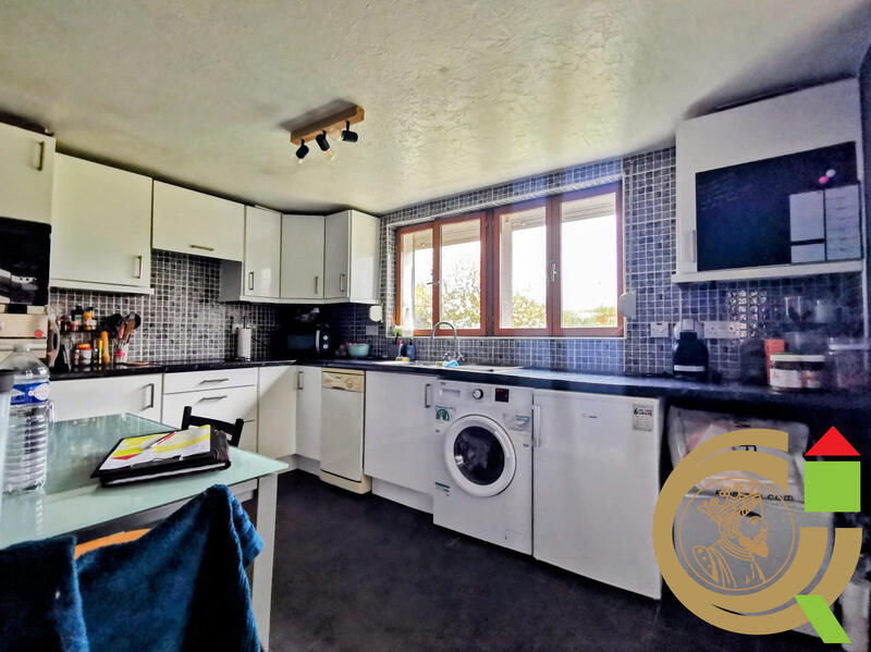 Maison - 82 m² - 5 pièces