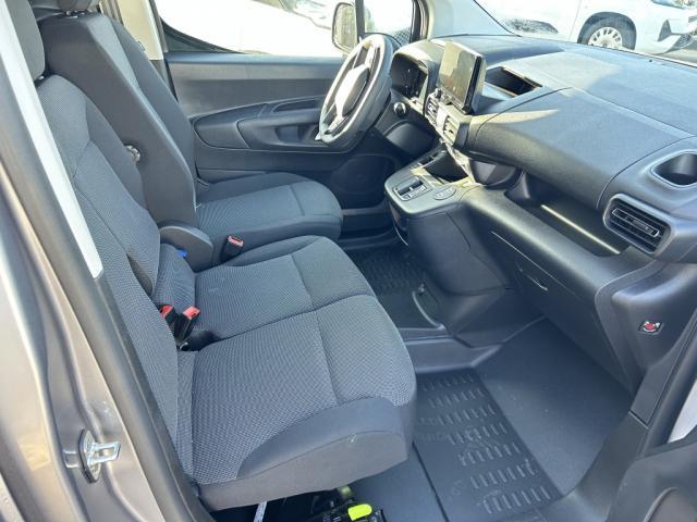 Opel combo cargo 19 991.00 Ht - m 650 Kg Bluehdi 130 Ch Eat8 Premium 3 Places Look Partner Berlingo Gris
