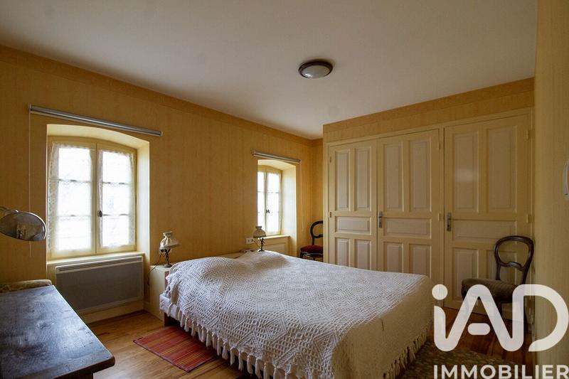 Maison - 345 m² - 11 pièces