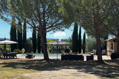 Propriété - 270 m² - 7 pièces