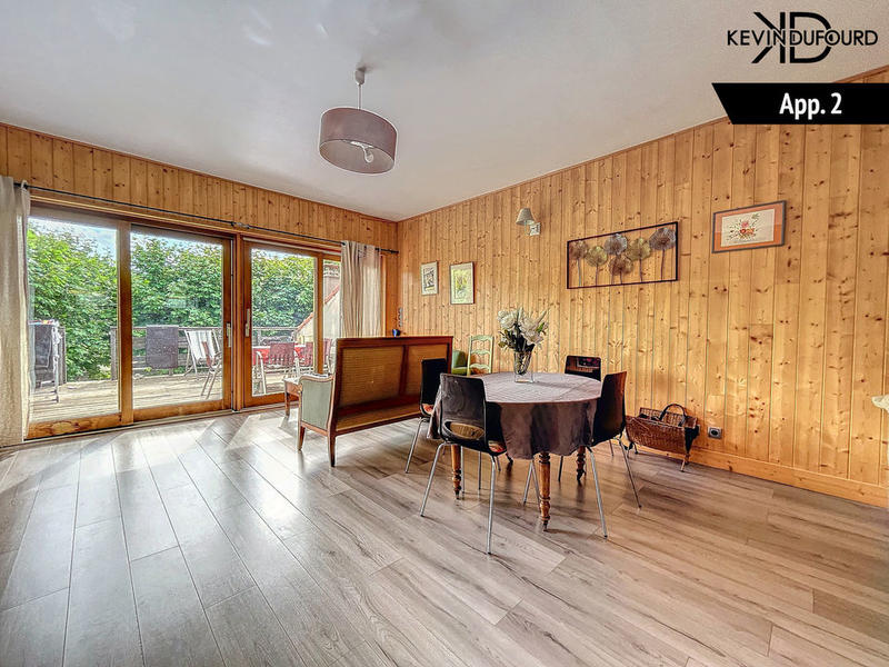 Maison - 250 m² - 11 pièces