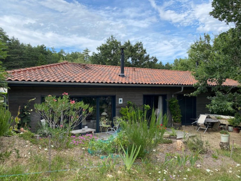 Maison de bois - 218 m² - 7 pièces