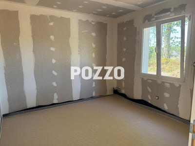 Maison - 95 m² - 4 pièces