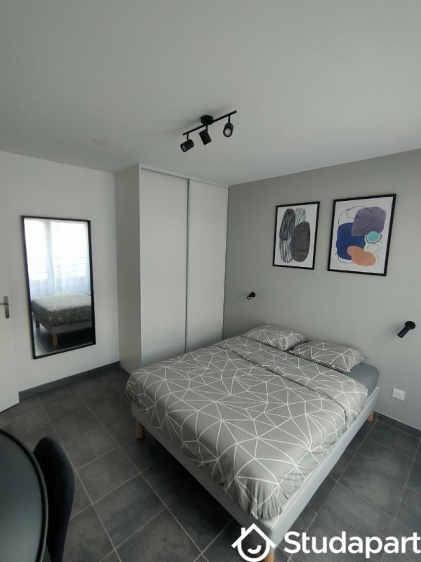 Chambre - 10 m² - 1 pièce