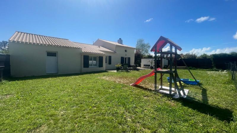 Maison - 105 m² - 4 pièces