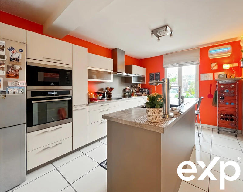 Maison traditionnelle - 147 m² - 7 pièces