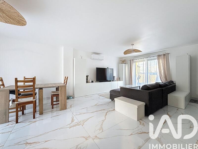 Maison - 91 m² - 5 pièces