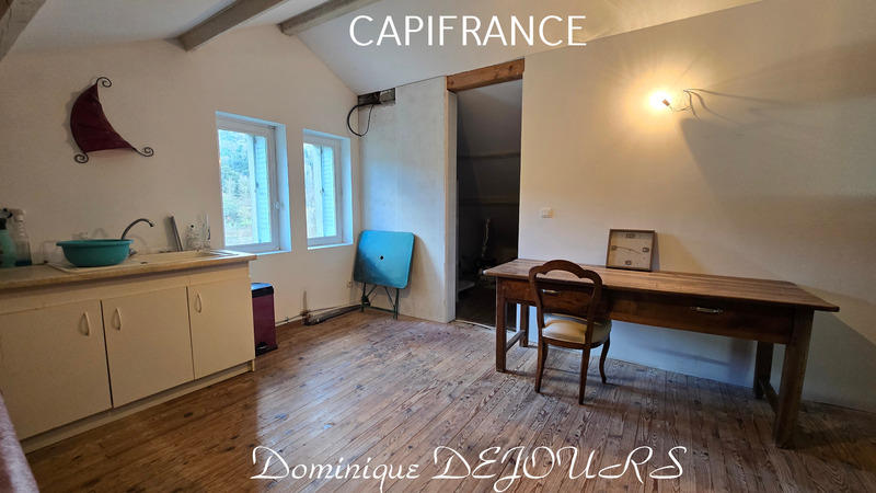 Maison - 224 m² - 7 pièces